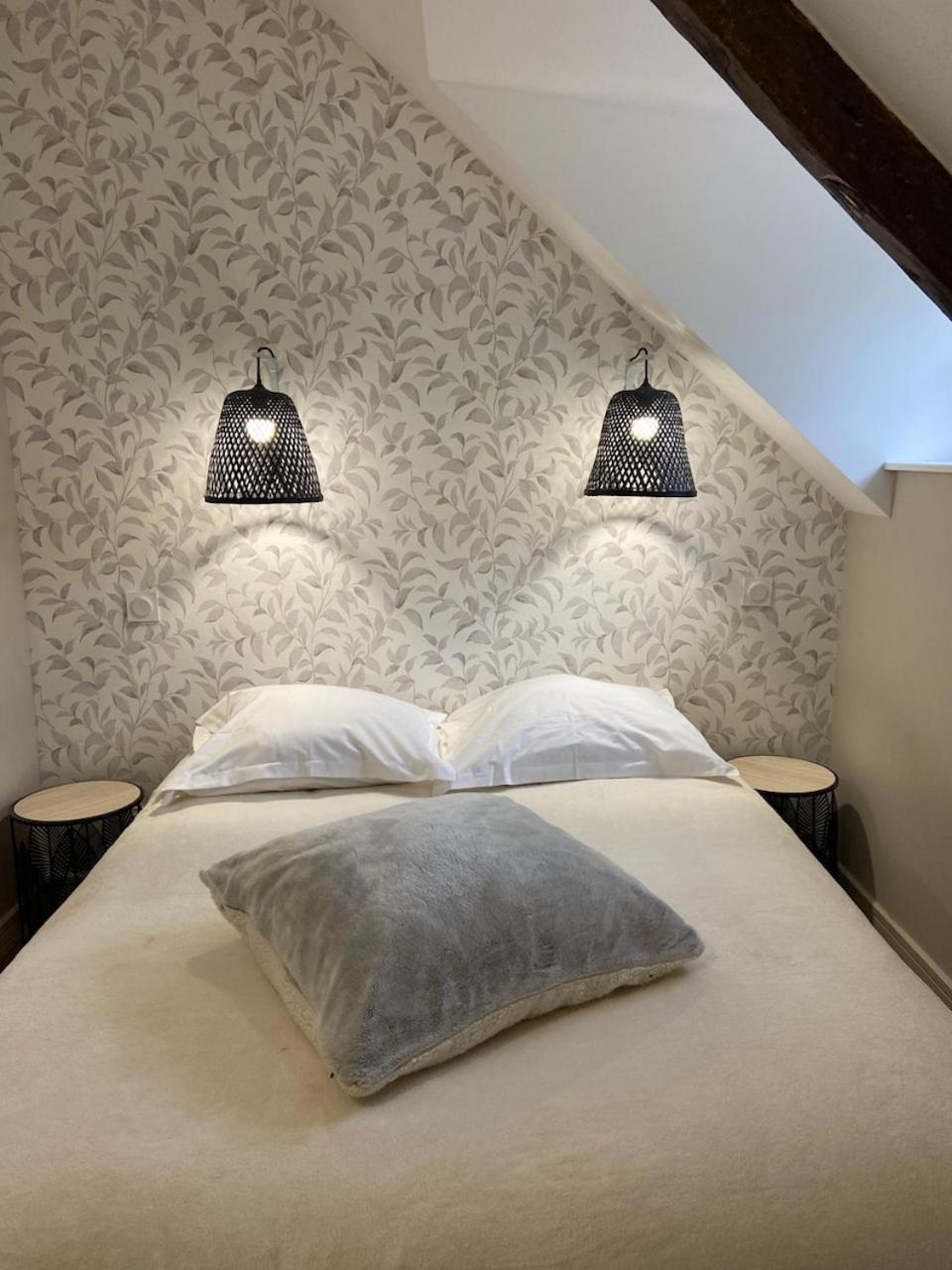 Moulin De Kerstrat Villa Brennilis ภายนอก รูปภาพ